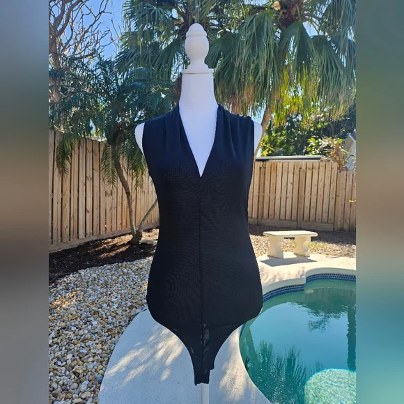 NEW Zara Sleeveless Black Bodysuit Size M Bodycon Minimalist Monochrome Tailored - Picture 3 of 11